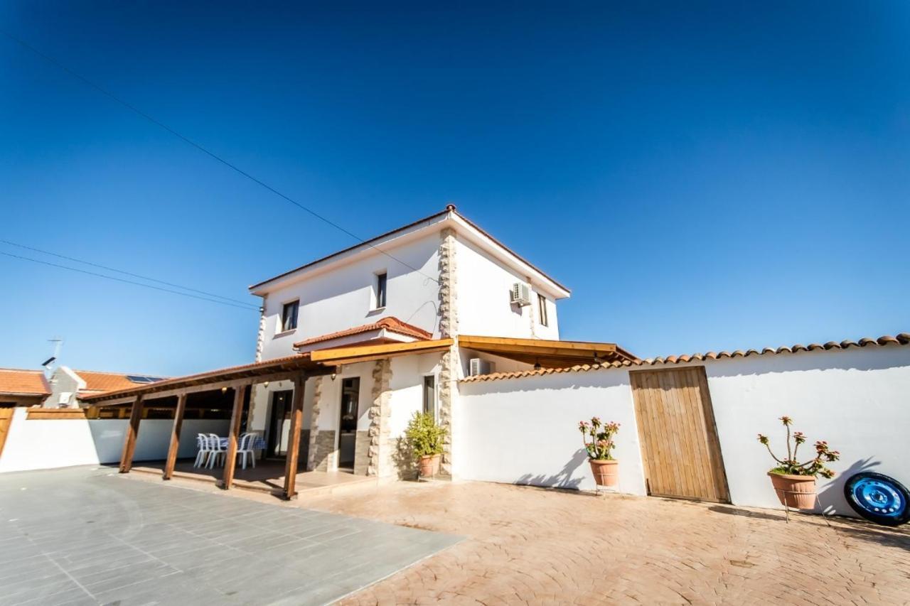 Reel Paradise Villa, Cyprus Ларнака Екстериор снимка