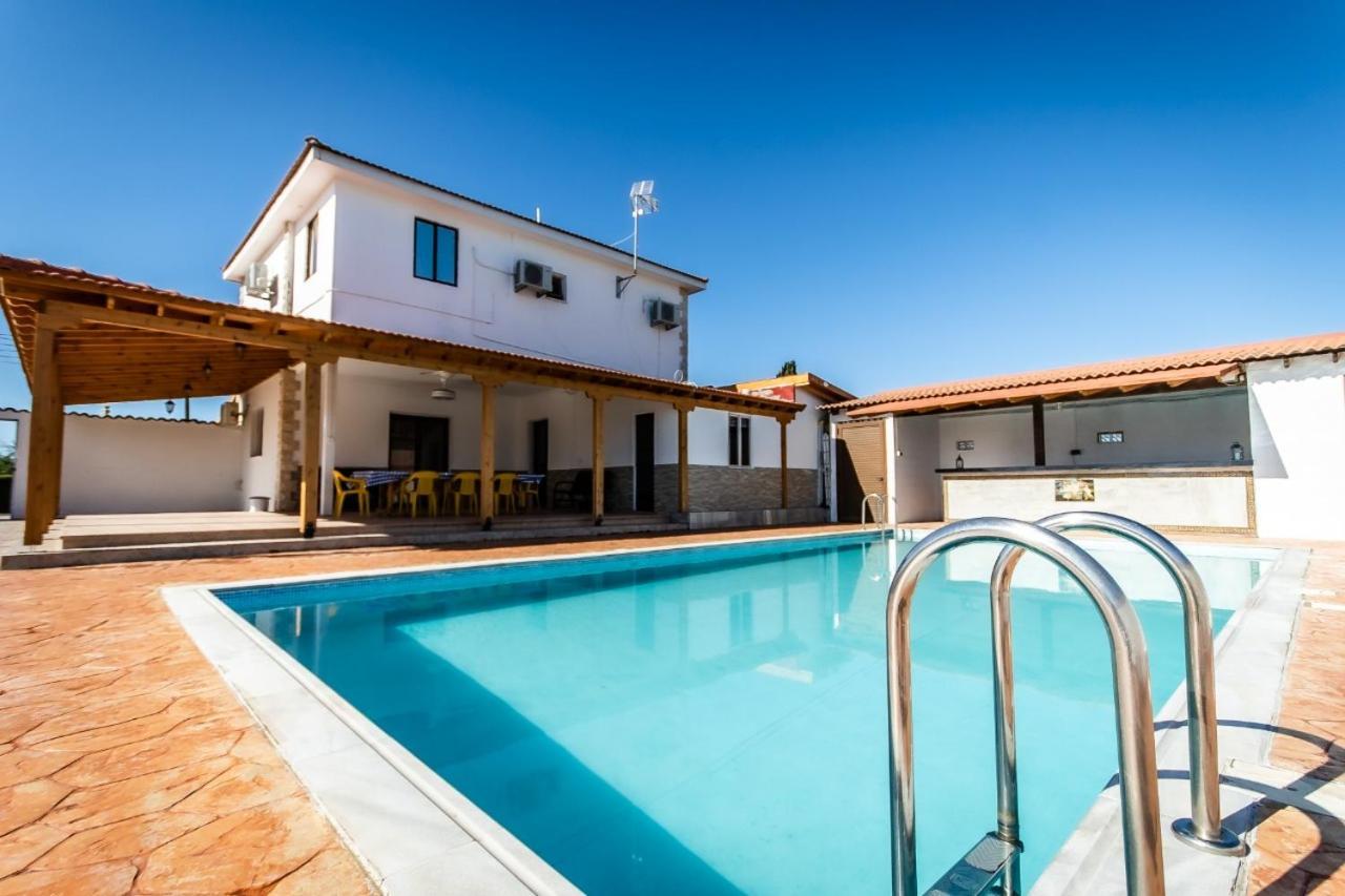 Reel Paradise Villa, Cyprus Ларнака Екстериор снимка