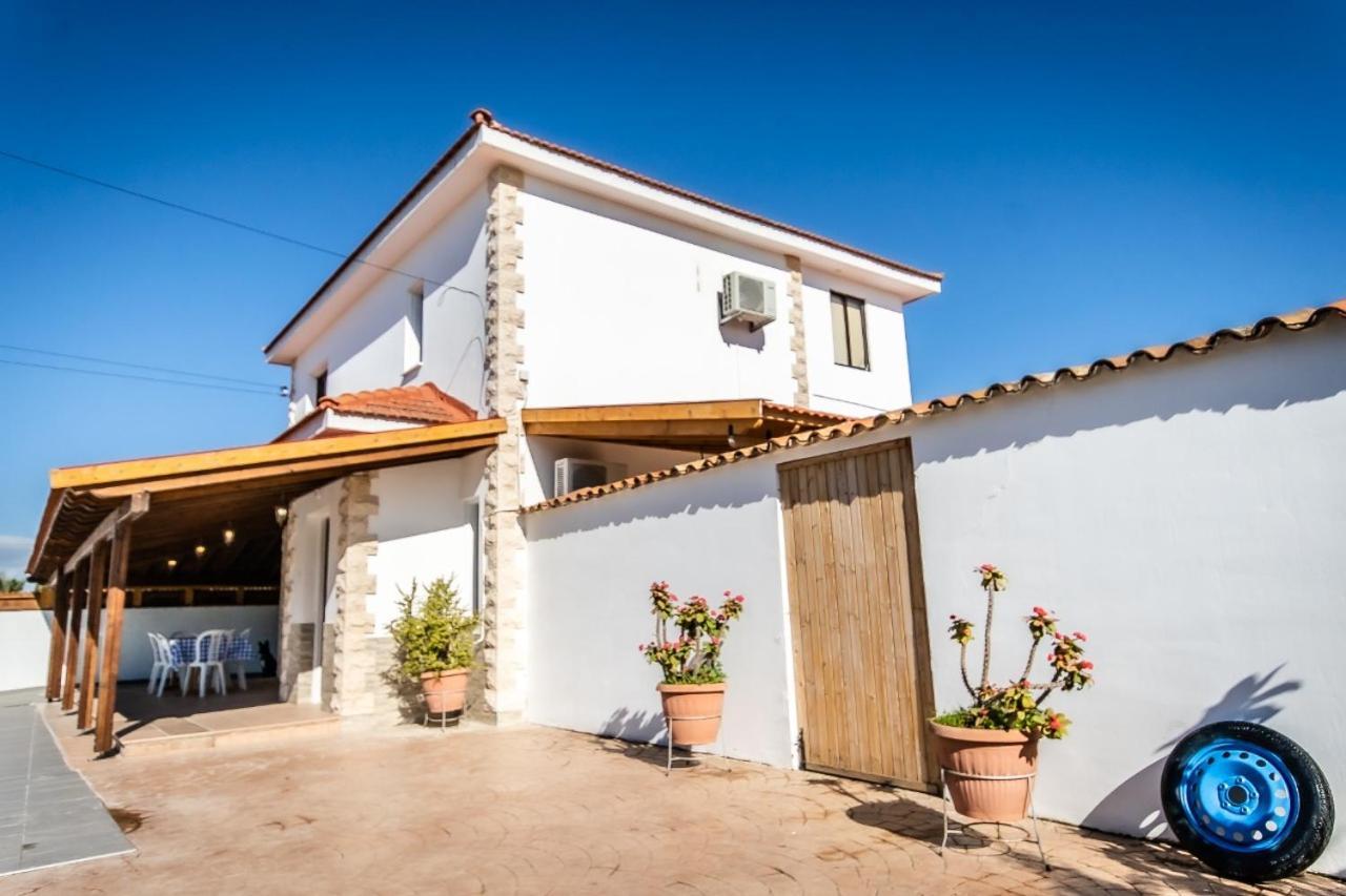 Reel Paradise Villa, Cyprus Ларнака Екстериор снимка